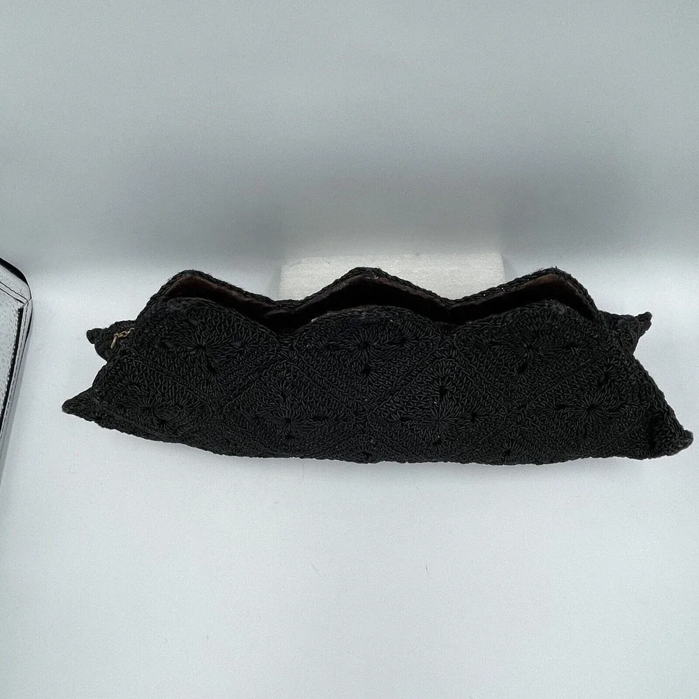 1940s Vintage Black Crochet Corde Shell Shape Clutch Women Bag - Picture 11 of 16